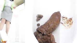 Japanese teen dropped a heavy turd