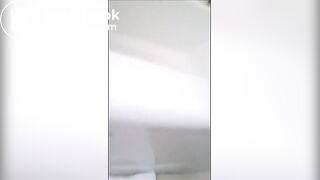 Teen beauty pooping