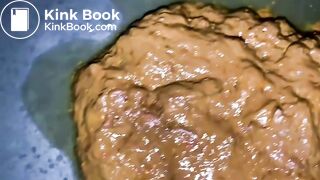 Hot blonde takes a proper shit