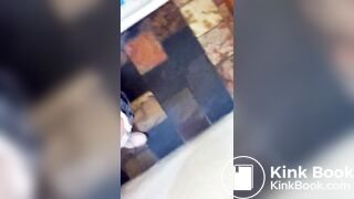 Selfie poop show