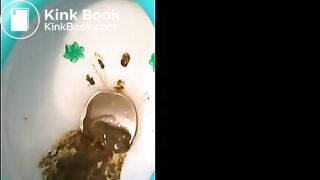 VerySweetAndSexyBlondeBabeShitsAStormInHerLatestLiveScatExperience