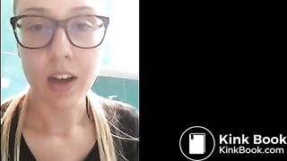 VerySweetAndSexyBlondeBabeShitsAStormInHerLatestLiveScatExperience