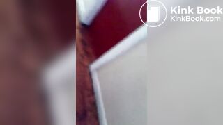 Elle chie puis lèche son étron - ThisVidcom