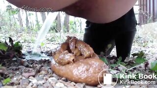 A powerful outdoor shit
