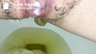Misellie poops and plays