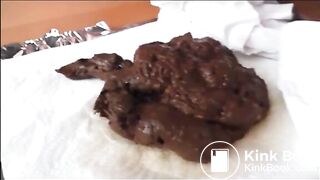 Pierced pussy hot milf shitting a good quantity on the floor