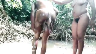 3-ebony-girls-shitting-in-forest