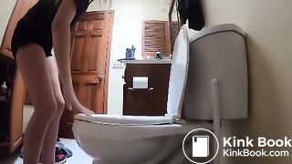 2nd view of me pooping with long fart