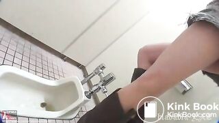 Uncensored Japanese shitting