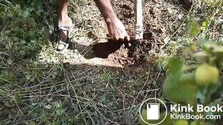 She buries her big poop