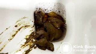 A very impressive poop and pussy gape
