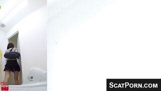 MoreCuteAsianGirlsMakingAMessOnWebcam