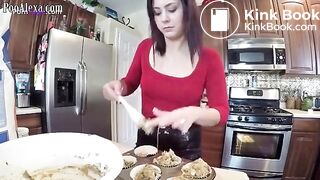 baking banana muffins