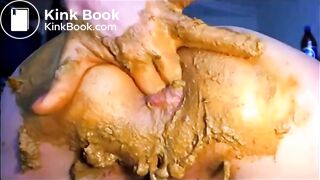 Girl fisting her asshole full of shit