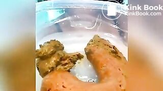 Beautiful ebony girl poops