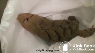 Asian babe shitting a nice turd