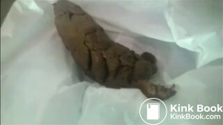 Asian babe shitting a nice turd