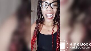 Ebony-poop-play