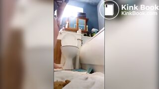 Fat girl shitting diarrhea doggystyle