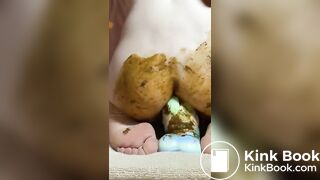 Hot-cutiepie-takes-huge-shit-smears-her-body-with-it-fucks-her-sweet-gaping-ass-and-tastes-her-shit