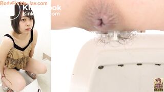 Girls Pooping