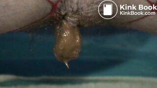 CE 063 - Scatboy Robert is smoking a big Havanna 2