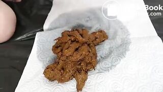 Hot redhead poops