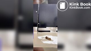 Ebony lady's big sloppy poop