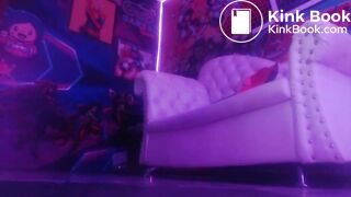 Ingrid's Nasty Shower Show