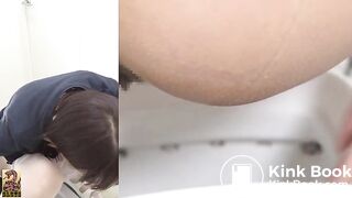 Shit so big she couldnt hold it anymore!