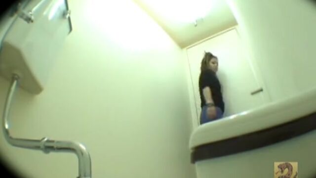 Pooping voyeur