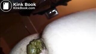 Hairy butt woman shitting a big quantity closeup
