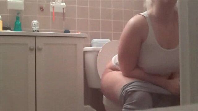 GoddAss Jennifer Rare Toilet Video