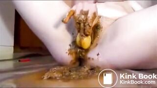 Girl masturbating with shit toy and fisting