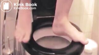Big pussy lips woman shit and piss in the toilet