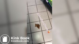 Ebony shits in store - ThisVidcom