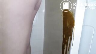 Spraying the wall with diarrhea - ThisVidcom