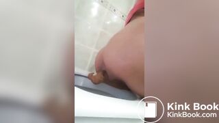 Turkish girl pissing and shitting