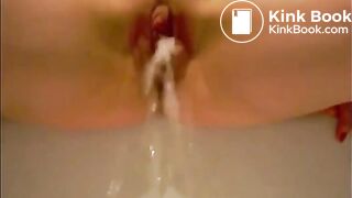 Girl piss and shit in the bathtub