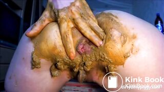 Girl is fisting her prolapsed asshole full of diarrhea