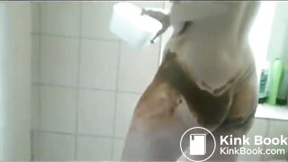 shitting_girls_022527