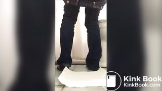 Amateur Quick Releases A Thick Turd