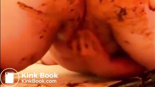 Huge butt mature shitting and masturbating