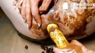 girl on girl horny scat clip