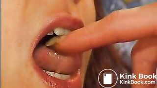 Shit-Chic-5-French-Scat-00