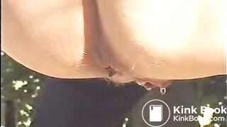 Big_Butt_girl_shits