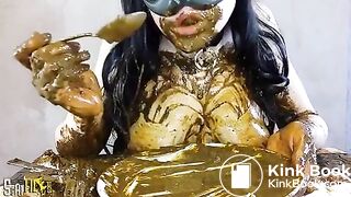 she-eat-it-all-742(1)