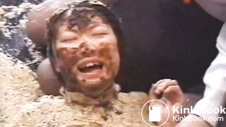 Anna-Kuramoto-Vomit-Shit-Piss-759