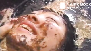Anna-Kuramoto-Vomit-Shit-Piss-759