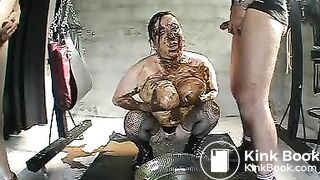 MAARY KAVIAR UND PISSE